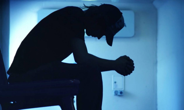 Σοκ στην Αλεξανδρούπολη: Αυτοκτόνησε 23χρονος - Κρεμάστηκε με τα κορδόνια των παπουτσιών του