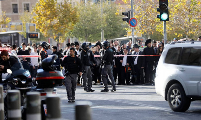 Συναγερμός στο Ισραήλ: Παλαιστίνιος μαχαίρωσε σοβαρά φύλακα ασφαλείας στην Ιερουσαλήμ (Pics+Vid)
