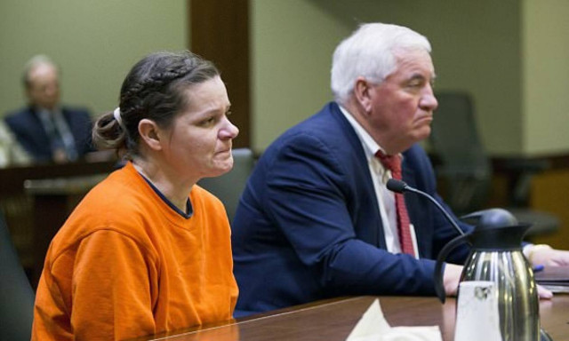 ΣΟΚ: Σκότωσε την έγκυο γειτόνισσα για να της πάρει το παιδί και να το μεγαλώσει με τον φίλο της