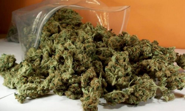 Η θάλασσα «ξέβρασε» ακατέργαστη κάνναβη στην Κέρκυρα