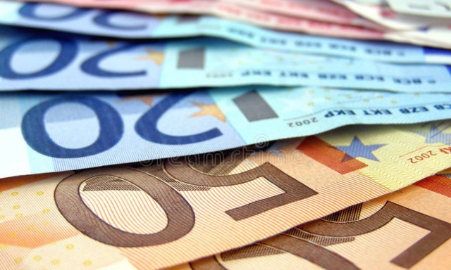 Δώρο Χριστουγέννων 2017: Πότε θα καταβληθεί – Υπολογίστε με ένα κλικ πόσα χρήματα δικαιούστε