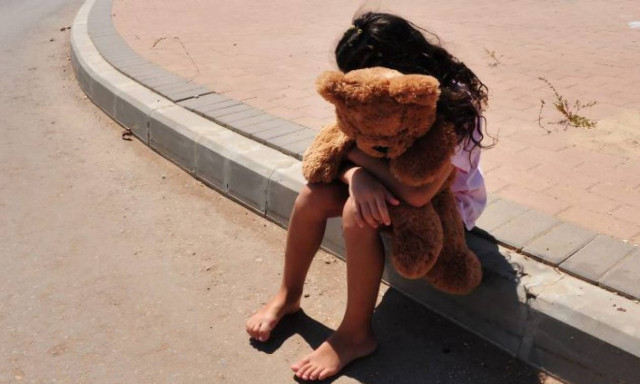 Φρίκη στην Κω: Κομμωτής κατηγορείται ότι ασελγούσε στις ανιψιές και τις ανήλικες εγγονές του