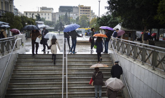 Καιρός - Έκτακτο δελτίο: Στο έλεος της κακοκαιρίας η χώρα την Κυριακή - Πού θα χιονίσει