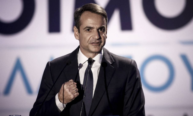 Μητσοτάκης: «Λαϊκισμός και φιλοδώρημα» το επίδομα για νέους άνεργους