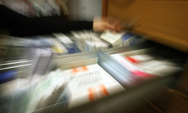 ΠΕΦ: Ζημιογόνα 6 στα 10 φάρμακα που παράγονται στην Ελλάδα λόγω rebate και clawback