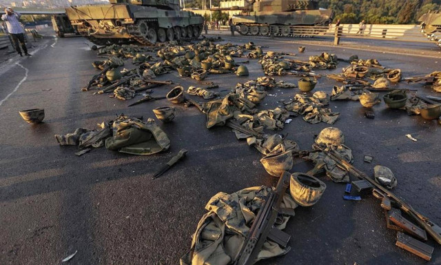 Ισόβια σε 15 στρατιωτικούς για το πραξικόπημα στην Τουρκία