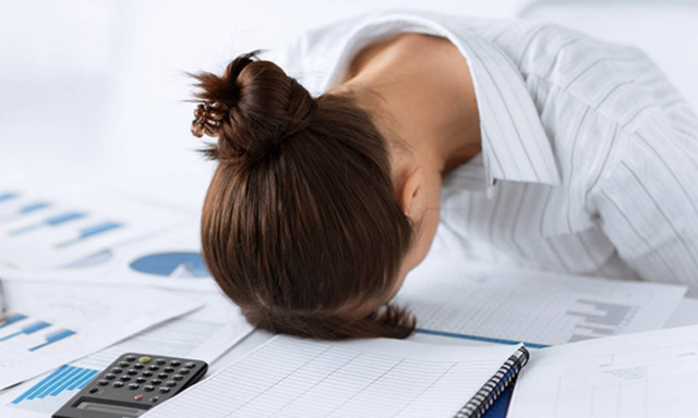 Έρευνα: Ποια είναι η μέρα που όλοι βαριούνται να δουλέψουν – Τι συμβαίνει