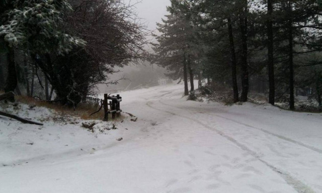 Καιρός: Νέα επιδείνωση με χιόνια, τσουχτερό κρύο και θυελλώδεις ανέμους