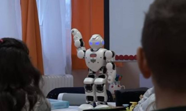 Ένας «Ρόμποκοπ» στην υπηρεσία της ουγγρικής αστυνομίας (vid)