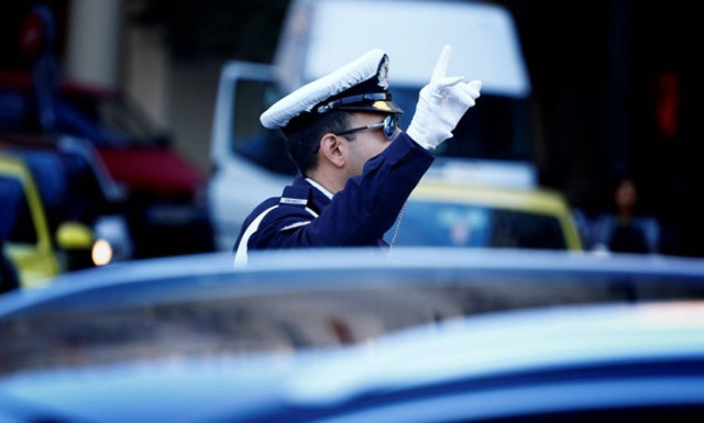 Chania police distributes 400 alcotests to drivers sending the message of safe driving