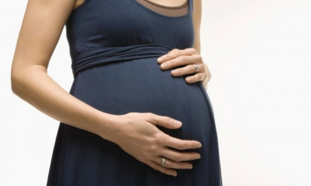 Σοκ: Δύο άνδρες επιτέθηκαν και χτύπησαν έγκυο