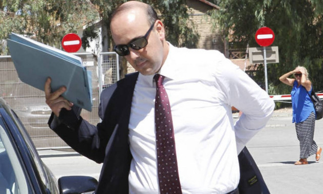 Κύπρος: Κατέθεσε ο δήμαρχος Πάφου για την έκρηξη βόμβας στο αυτοκίνητο της μητέρας του