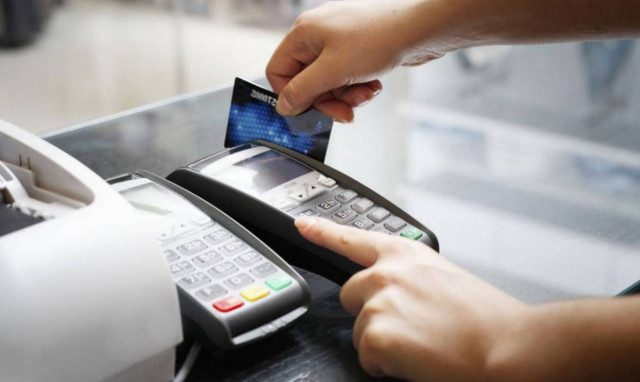 Λοταρία αποδείξεων – aade.gr: Οι δύο τυχερές αδελφές της φορο-λοταρίας (vid)