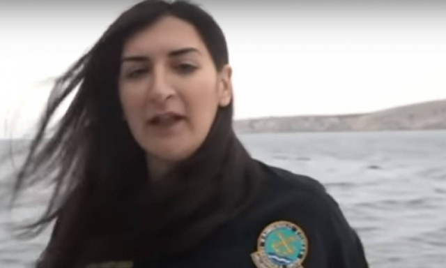 Η μοναδική γυναίκα μηχανικός του Λιμενικού υπηρετεί στα Ίμια (vid)