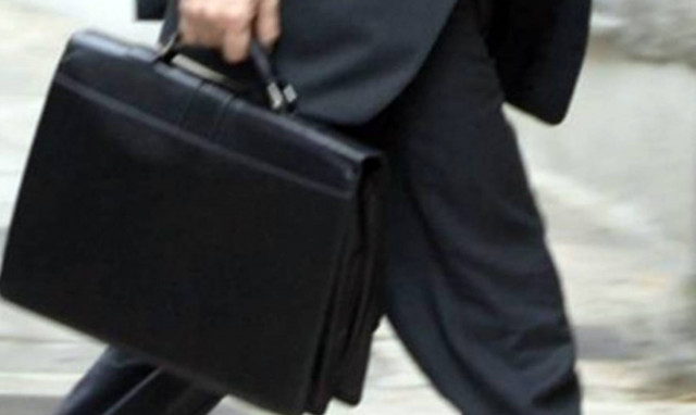 Νέα Βόλος: Καταστηματάρχης είδε τους εφοριακούς και λιποθύμησε