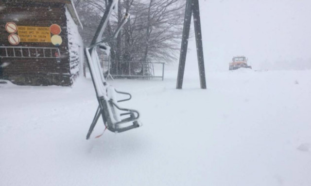 Καιρός - Γρεβενά: Πυκνή χιονόπτωση στη Βασιλίτσα (vid)