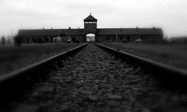 Γερμανία: Στη φυλακή ο «Λογιστής του Άουσβιτς» για τη δολοφονία 300.000 ανθρώπων (Pics)