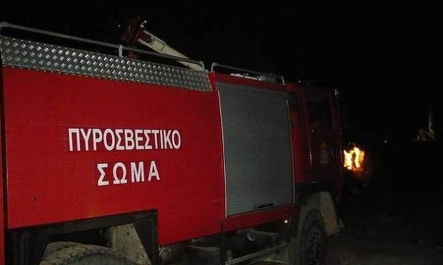 Αττική: Στις φλόγες κατάστημα στην περιοχή του Ταύρου