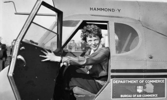 Σαν σήμερα το 1939 πέθανε η πρώτη γυναίκα που διέσχισε μόνη της τον Ατλαντικό, Αμέλια Έρχαρτ