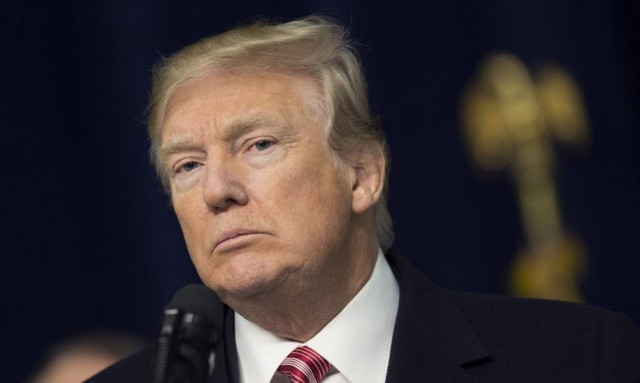 Εξοργισμένος ο Τραμπ με τον συγγραφέα του «Φωτιά και Οργή»: Είναι απατεώνας, μην τον εμπιστεύεστε