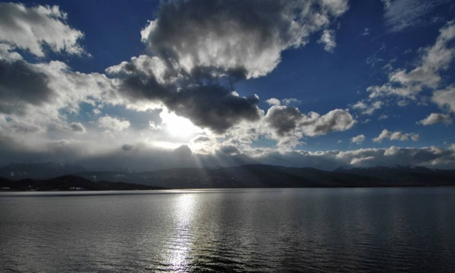 Καιρός: Αίθριος σήμερα Κυριακή - Δείτε πού θα ανηφορίσει το θερμόμετρο