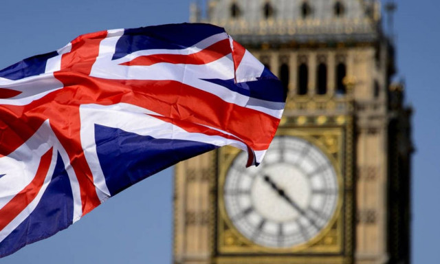 Πασίγνωστος μουσικός δηλώνει: «Το Brexit είναι ό,τι πιο χαζό έχω ζήσει!»