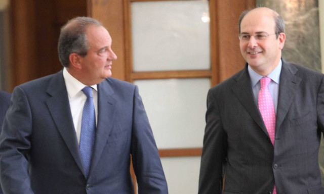 Χατζηδάκης: Περσινά ξινά σταφύλια η κριτική στον Κώστα Καραμανλή περί δημοσιονομικού εκτροχιασμού
