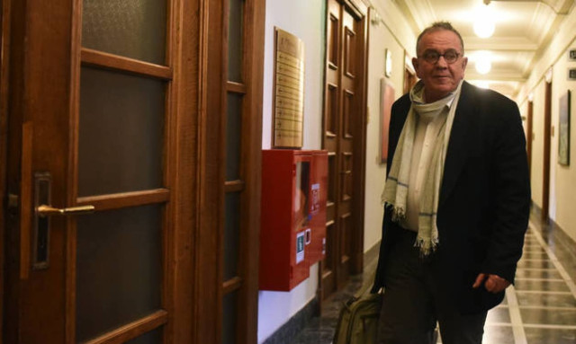 Mouzalas: ''Valid indications'' that asylum-seeing Turkish servicemen participated in Turkish coup