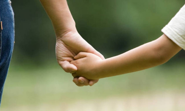 Επίδομα τέκνων: «Κόφτης» έως 45% για τρίτεκνους και πολύτεκνους