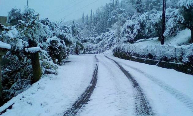 ΕΚΤΑΚΤΟ δελτίο επιδείνωσης καιρού: Ισχυρή κακοκαιρία με καταιγίδες και χιόνια θα «χτυπήσει» τη χώρα