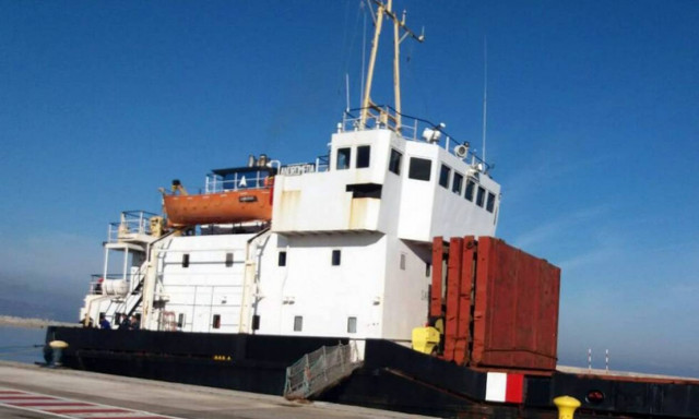 ''Andromeda'': Στην Εισαγγελία Πειραιά το πλήρωμα του φορτηγού πλοίου