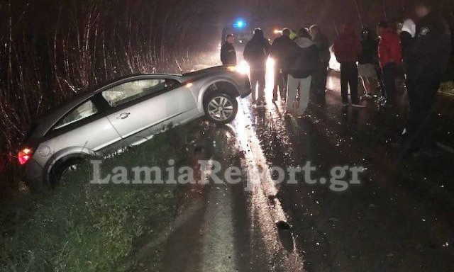 Λαμία: Πέρασε στο αντίθετο ρεύμα και προκάλεσε σοβαρό τροχαίο - 4 τραυματίες (pics)