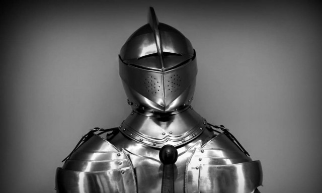 Τρίκαλα: Στρατιωτική πανοπλία 3.500 χρόνων στην... υπηρεσία της επιστήμης!