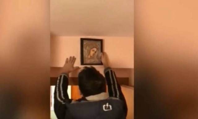 Απίστευτη αποκάλυψη! Η εικόνα της Παναγίας στον Πειραιά έκρυβε κοκαΐνη - Εικόνες - ντοκουμέντο