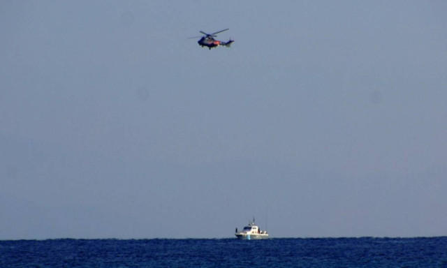 Tanker carrying fuel runs aground on sandy shoal outside Psara harbour