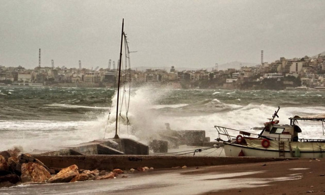 Καιρός τώρα: Δελτίο Θυελλωδών Ανέμων - Δείτε πού θα σημειωθούν βροχές και χιονοπτώσεις (pics)
