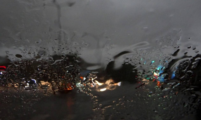 Καιρός: Βροχές, καταιγίδες και πτώση της θερμοκρασίας το Σαββατοκύριακο