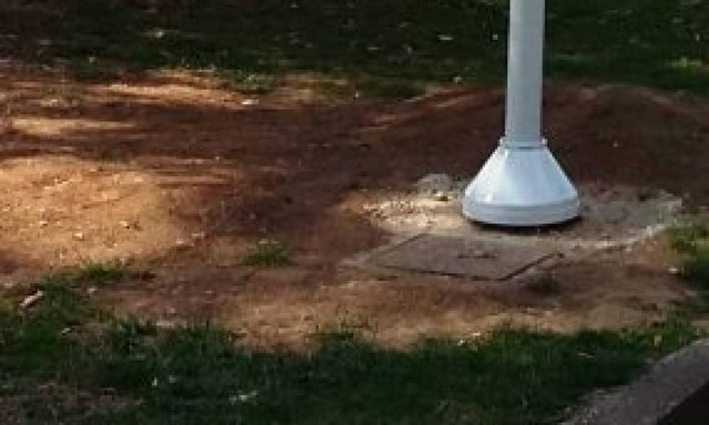 Θεσσαλονίκη: Έκλεψαν τα καλύμματα των φρεατίων από τον Λευκό Πύργο μέχρι το δημαρχείο!