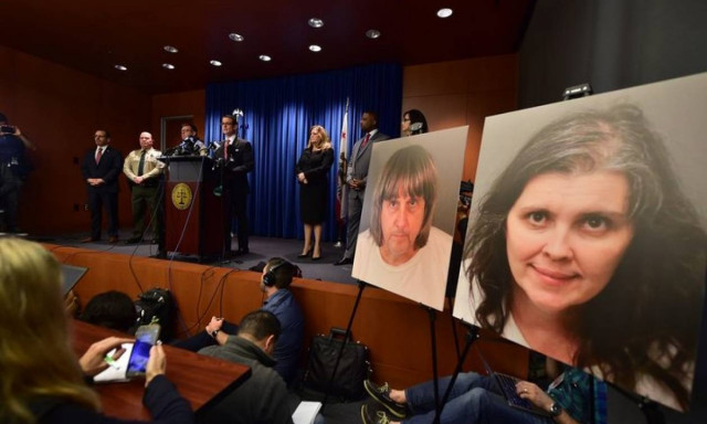 Καλιφόρνια: Σκηνές βγαλμένες από τον «Κυνόδοντα» στο «σπίτι της φρίκης» (Pics+Vids)