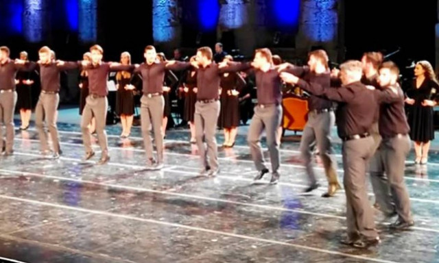 Αυτός είναι ο Κρητικός Πεντοζάλης που ξεσήκωσε το Ηρώδειο Θέατρο! (video)