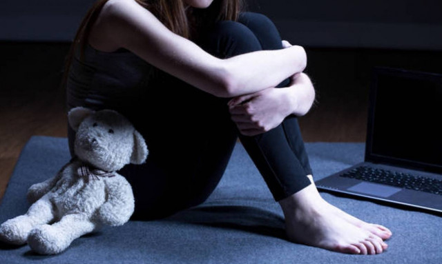 Φρίκη: Βίαζε καθημερινά την δεκάχρονη κόρη του