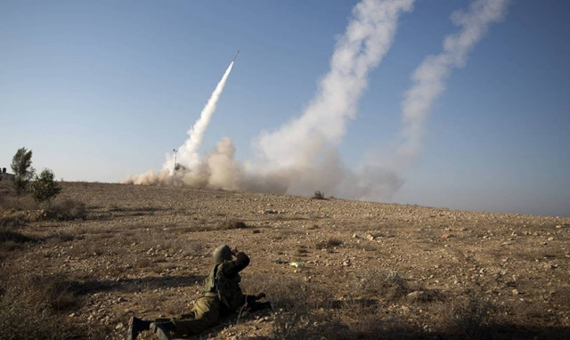 Συνεχίζεται η εισβολή των Τούρκων στη Συρία: Ανηλεείς βομβαρδισμοί αμάχων (Vids)