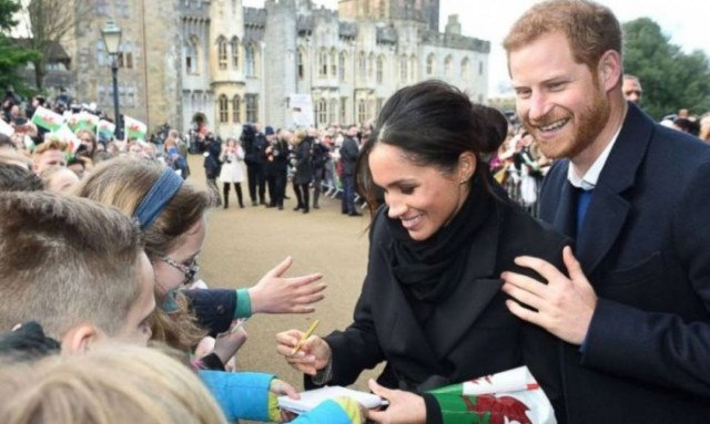 Στα «ύψη» η δημοτικότητα της Μαρκλ - Ό,τι φοράει γίνεται ανάρπαστο!