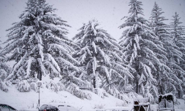 ΕΚΤΑΚΤΟ δελτίο καιρού ΕΜΥ: Προσοχή τις επόμενες ώρες – Σε αυτές τις περιοχές θα σαρώσει η κακοκαιρία