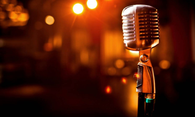 ΣΟΚ! Διάσημος τραγουδιστής εγκαταλείπει τη μουσική σκηνή γιατί διαγνώστηκε με Πάρκινσον (Pics)