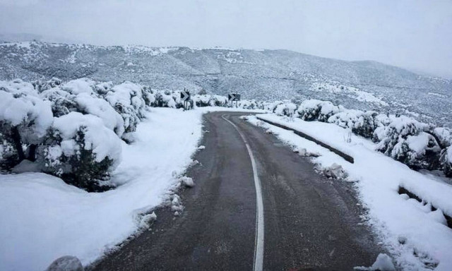 Καιρός τώρα: Κύμα ψύχους σαρώνει τη χώρα - Με χιόνια και ισχυρούς βοριάδες η Τετάρτη (pics)