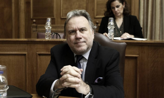 Κατρούγκαλος: Να μην τρίβονται στην γκλίτσα του τσοπάνη όσοι θέλουν να το παίζουν πατριώτες