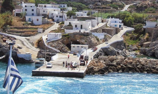 Αποκλεισμένοι οι κάτοικοι των Αντικυθήρων – Ξέμειναν και από ψωμί