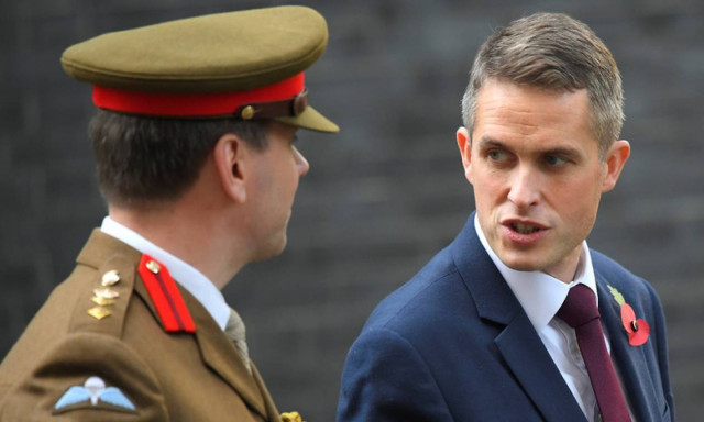 Βρετανός υπουργός Άμυνας: Η Ρωσία θέλει να μας καταστρέψει – Επιδιώκουν χιλιάδες θανάτους