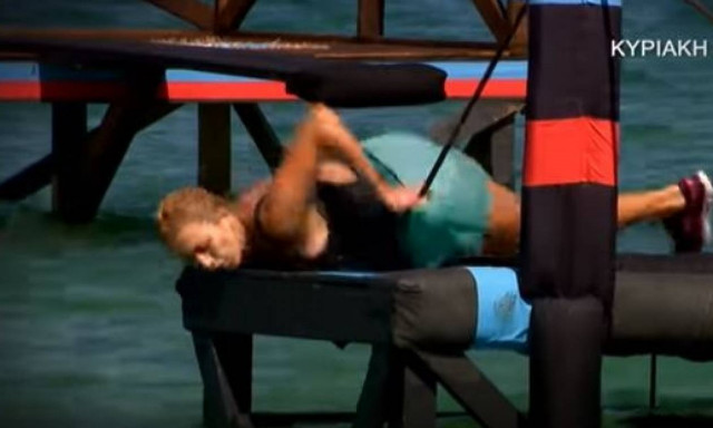 Survivor 2: Τραυματίζεται σοβαρά η Κωνσταντίνα Σπυροπούλου; - Δείτε το βίντεο